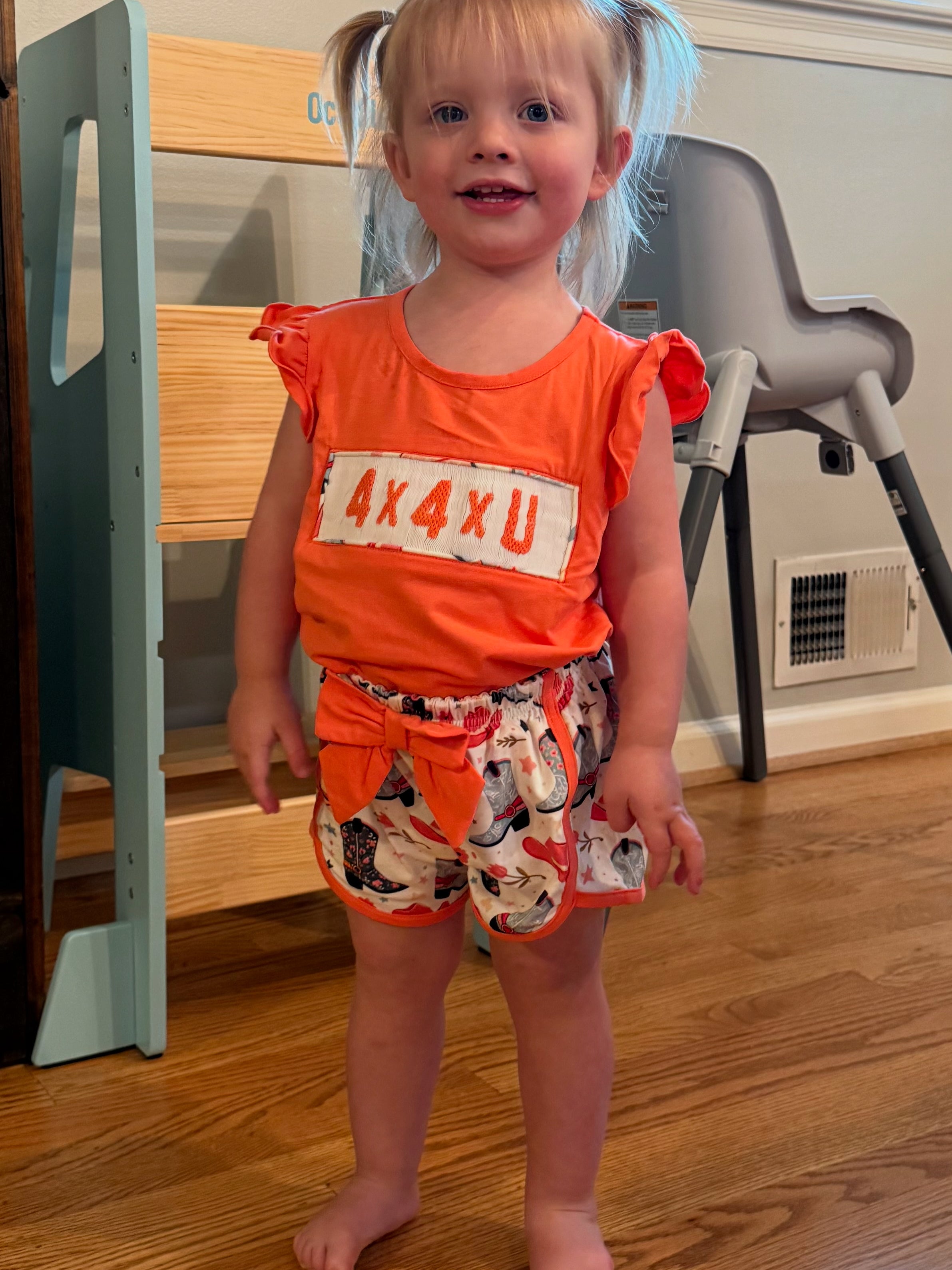 Hand Smocked 4X4XU Short Set