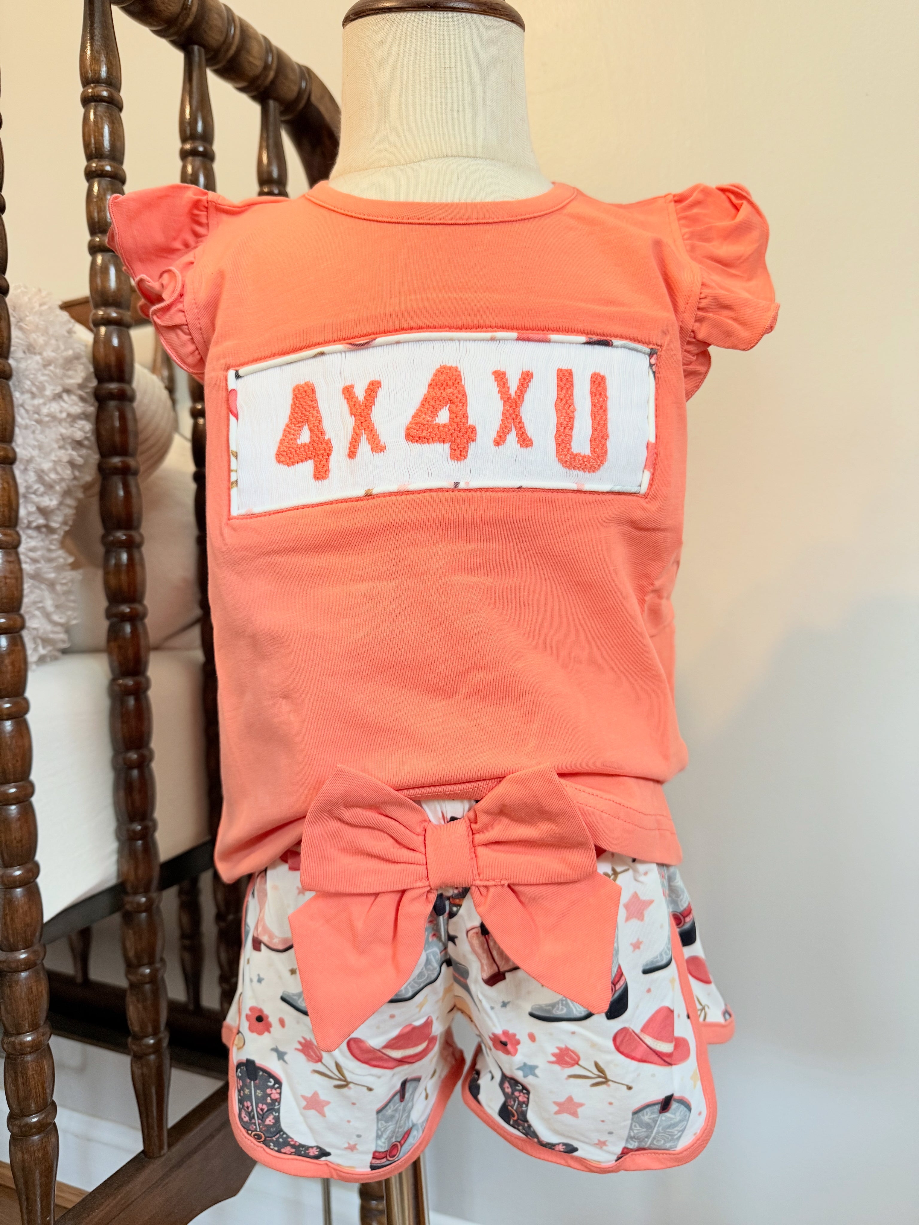 Hand Smocked 4X4XU Short Set